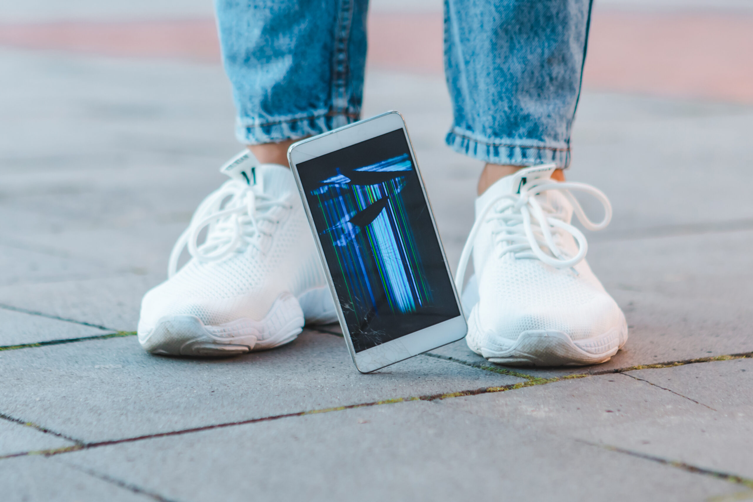 drop down mobile phone cracked screen. accident. repair service